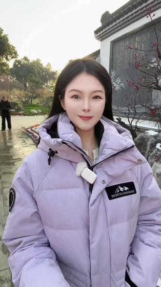 李白诗云“黄鹤楼中吹玉笛,江城五月落梅花。”这个冬天,怎么能不去梅园转转呢~#湖北 #湖北 #武汉 #东湖梅园 #悦兮