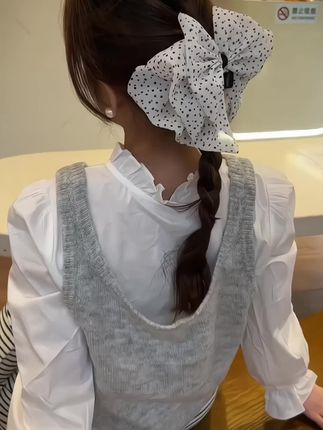 波点蝴蝶结发夹这样扎,真的好温柔呀,手残党姐妹也能轻松驾驭#波点蝴蝶结抓夹 #美出高级感 #平价好物 #精致女人必备