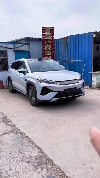 宋Ultra新车提回家,一定要尽早安排上挡泥板六件套,防止泥沙石子划伤车漆,避免密封胶条老化脱落的问题,原车开模,安装简单,比亚迪多款车型都有。 #比亚迪 #宋Ultra #宋LDMI #宋plusdmi #挡泥板