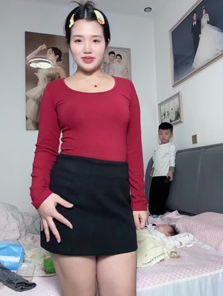 嫁进婆家之后,万事要靠自己,日如果你没有钱,就好好挣钱,只有自己经济独立之后在婆家才有话语权,要不然会一直看不起你#深色系穿搭 #早春小清新穿搭 #婆媳关系