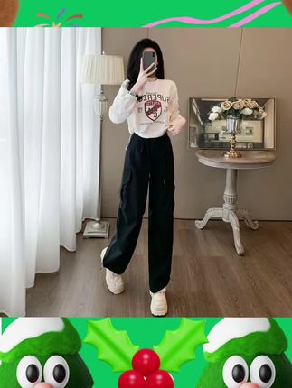 这套衣服也太好看了吧!姐妹们快冲啊!这个就是我最近一直在穿的那套工装裤套装,真的超级喜欢这种休闲又舒服的穿搭,而且它还特别的显瘦遮肉,不管你是腰粗还是胯宽,都能轻松驾驭。穿上之后满满的高级感,简约而不简单,轻松拿捏时尚穿搭的关键,赶紧入手一套试试吧!#韩系简约穿搭 #今年最流行穿搭 #服装时装爱美穿搭时尚潮流