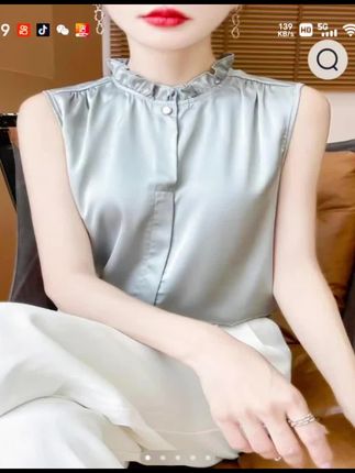 抖音正能量#给老年人开直播带货赚生活费 #醋酸真丝半高领花边砍袖背心女打…#点击小黄车 下单