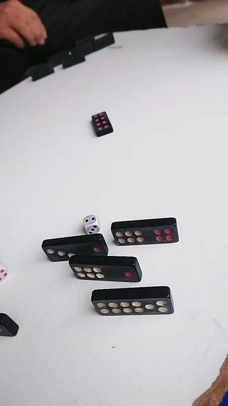 顶牛快乐谁与争锋#技术活儿一般人来不了 #用抖音记录人生 #玩啥我们都认真