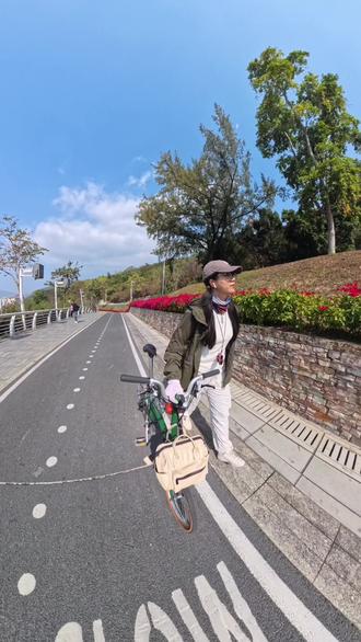 一个人骑车你会选择去哪?#感受骑行的独特魅力 #海边骑行 #折叠车 #深圳骑行路线 #一个人骑车