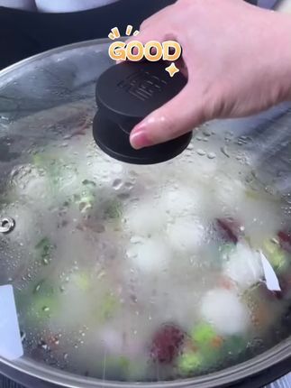 扬子铸铁电炒锅,一锅多用省空间!家用可炒菜、做火锅、蒸馒头,多功能满足日常需求。#扬子铸铁电炒锅 #家用多功能 #火锅蒸煮炒一体电热锅