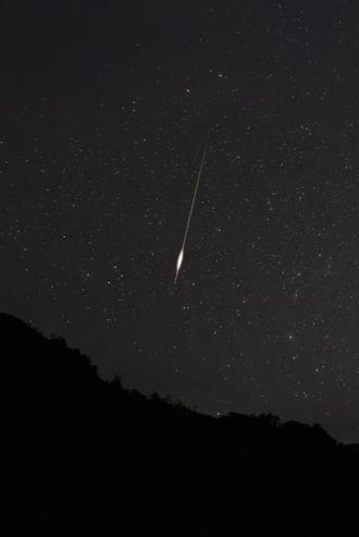 我拍到了流星
今晚有双子座流星雨
#流星 #双子座流星雨 #流星雨 #一起看流星雨