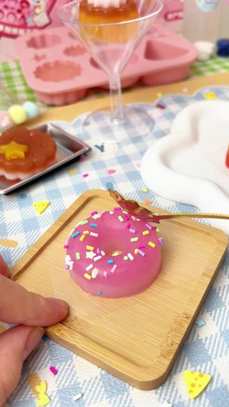 这个甜甜圈的捏捏乐真的太可爱啦
#手工diy礼物 #捏捏乐玩具 #diy捏捏乐套装 #儿童玩具