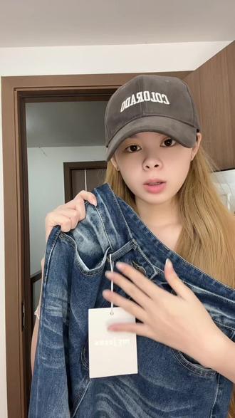 终于买到一条夸大屁股大都能穿的牛仔裤了#牛仔裤 #弯刀裤 #直筒裤 #梨形身材腿粗 #腿粗胯大