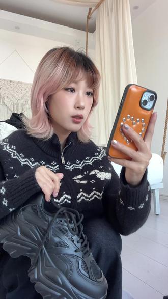 回复 @嘻嘻的评论
出来玩亲测!暴走穿没问题!真的是我穿过这么多老爹鞋里面很轻很轻的了!关键真的百搭,啥衣服都能适配,
#增高老爹鞋 #老爹鞋 #不能错过的双12必买清单 #冬天幸福感来源于脚上超暖和 #加绒老爹鞋