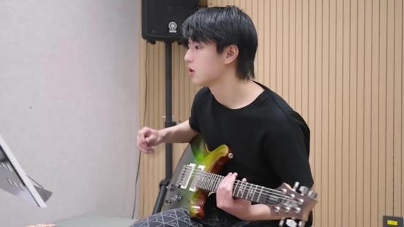 2026新年音乐会「荣耀」: 纪录片·【1】荣耀序章|橹穆露脸cut1
#271199 #橹穆