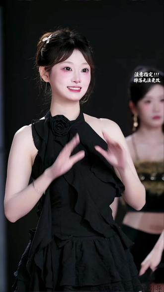 我爱播的老大驾到(失误版),哈哈哈哈哈可爱捏@Lw·二崽🌱 #女团已就位 #kpop女团安利 #我的女团阵容 #lw女团 #珑舞团