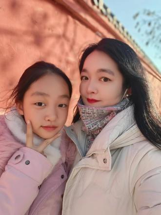 🧨ዘappy Иew Ƴear🎊
“烟火起 照人间 喜悦无边 举杯敬此年”愿三餐四季有温度💕岁岁年年有欢喜,祝我们 "年复一年 年赴一年 年富一年"#我的小棉袄 #新年快乐好运来@抖音小助手@DOU+小助手