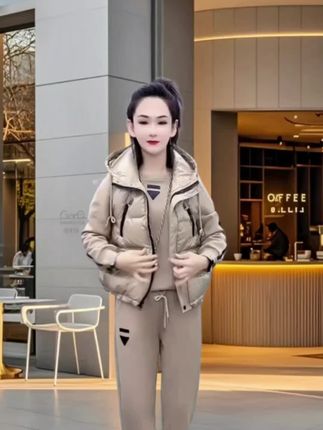 #休闲百搭 #洋气减龄 #时尚百搭 #早秋穿搭 #张予曦毕雯珺真拍了红裙抱