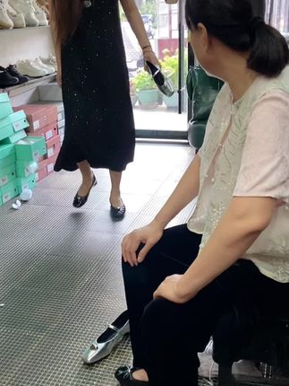 好看又好穿的鞋子🥿妈妈女儿都喜欢#两双走起#店内实拍#高品质女鞋推荐