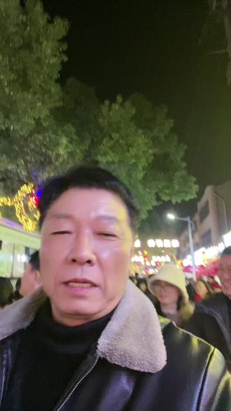 广德的人太多了#热闹的一条街 #古城夜景灯火阑珊 #人山人海太热闹了 #街边美食 #漂亮的夜景