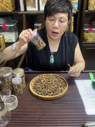 断草虫草炖汤
