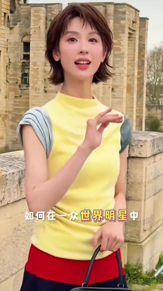 成都灵发型哪些人可以剪 又一明星靠发型出圈,火遍全球,成都灵这次的发型已经火到海外了,好多外国朋友都要剪她的同款发型,不得了,简直不得了,喜欢成都灵短发的朋友都可以冲,不要大胆的尝试,不要怕翻车,都来看看自己适合成都灵的发型不?#陈都灵#陈都灵发型
#成都发型师推荐#成都发型师唐堂