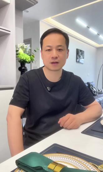 广州旧房收购新政,普通人该怎么把握机会? 拆解广州旧房收购顶层逻辑,不止是福利,更是楼市资产迭代的信号
#广州旧房收购 #广州楼市新政 #房产资产优化 #楼市趋势解读 #普通人买房思路