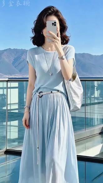 #下一个小长假是广西三月三 #嘉桐摇卡点舞变装 #穿弹簧裙跳舞也太Q弹了吧 #当网络穿搭回归现实生活 #重新诠释姨感穿搭 @DOU+上热门 @DOU+小助手 @我要上热门