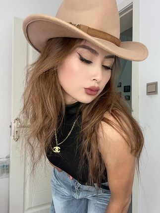 #美式辣妹穿搭 #欧美ins服装 #牛仔裤 #拍照姿势 #今日穿搭