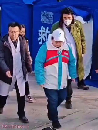#唐艺大舞台 #🌈唐艺 #户外直播现场 #音乐现场