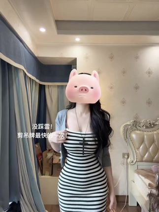 不辣的我不穿!#夏天该有的样子 #辣妹穿搭 #御姐风 #纯欲天花板 #对镜拍