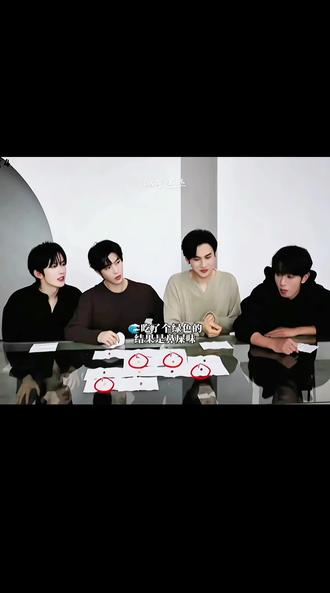 邱邱和大海不愧是“敌蜜”,俩人真的太搞笑了哈哈哈#看完不笑算我输 #搞笑日常 #嗨嗨