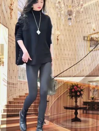 #高级感美拉德 #洋气减龄 #显瘦穿搭 #谁穿谁好看 #走路带风 @DOU+小助手