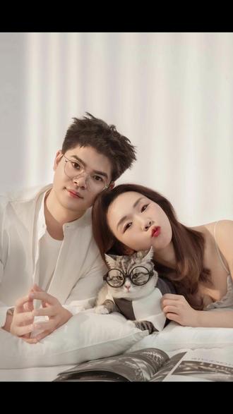 情侣人宠写真|感恩每一次遇见👫🐱#重庆宠物写真#猫猫拍照教程 #情侣拍照姿势 #宠物摄影#猫咪拍照挑战