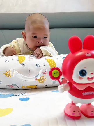 宝宝出月子就可以练习抬头啦~这个跳舞兔子会唱歌会跳舞,能锻炼宝宝追视#儿童玩具 #玩具推荐 #玩具 #小朋友玩具 #宝宝玩具