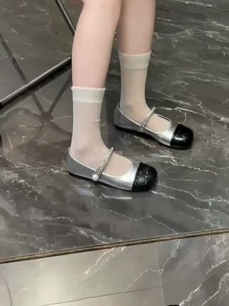 #好物推荐🔥 达芙妮银色玛丽珍女鞋2025夏季新款法式单鞋小香风晚晚平底小皮鞋#鞋子