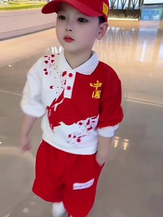 国庆带娃出去就这么穿#萌娃穿搭 #我爱我的祖国#祖国的花朵未来的栋梁#国潮童装套装 #养娃日常