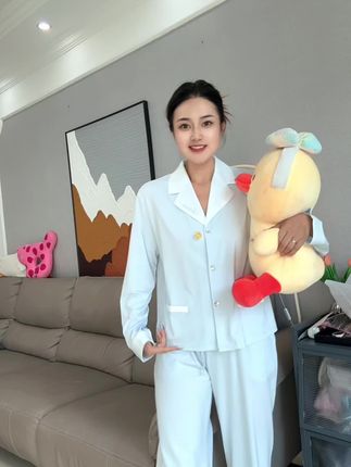 #幸棉 品牌破价清,之前没舍得入的姐妹快快快~莱赛尔天丝又柔又丝滑~小香风的版型显高又显瘦!