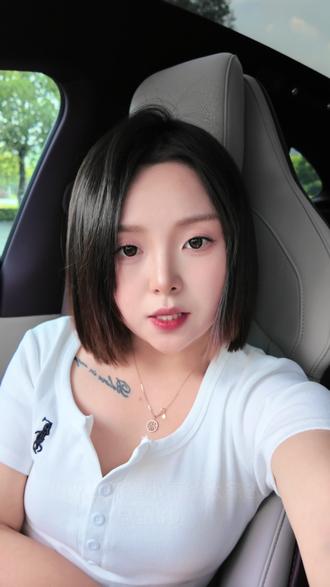 救命!小米YU7按键原来这么简单
干货分享 全车按键详解#小米汽车 #小米YU7 #功能介绍 #干货分享