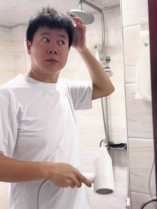 家里有男人都会用清扬洗发水吧?,我每次看清扬有活动就给老公囤起来。这次活动优惠力度很大,赶紧囤上两瓶,老公用完,洗完清爽不油腻,夏天用起来非常清爽舒服,很适合我的大油头老公。#洗发水 #清扬男士洗发水 #洗护好物   #内容太过真实 #护发