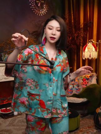 整理师推荐榉木衣架家用挂衣防滑无痕衣服挂架子高端成人衣撑晾衣#新款衣架#衣架收纳架 #衣架#新款分享 #新款上新