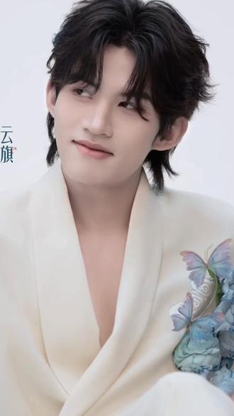 云旗第一次sw直播下半部
#云旗 #云熠 #云熠星河