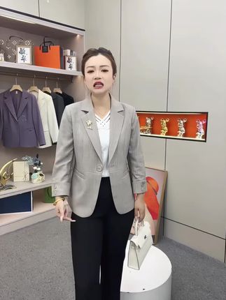 2025秋季新款设计感时尚气质西装女洋气显瘦遮肉休闲小西服 #穿出高级感 #品质女装 #显瘦遮肉 #西装 #气质穿搭