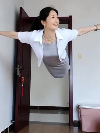 大家下午好 现在的好男人都被女人骗怕了 女人也怕 其实我是个老实人 不怕的来一起飞 感谢陪伴 🌹🌹🌹