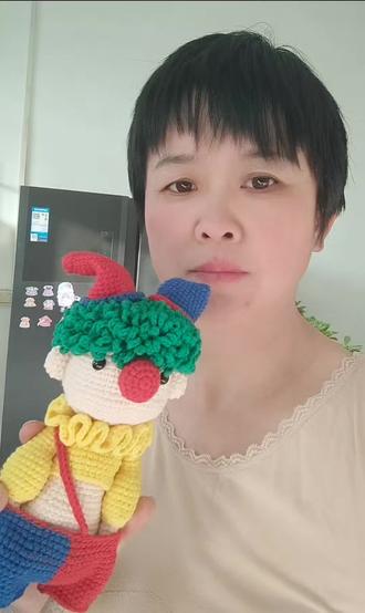 #创作灵感 超大号插兜小丑 #手工钩织