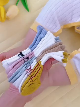 品质巨好的#宝宝小袜子,a类棉的,柔软舒适还透气,春秋穿刚刚好,#透气舒适 #便宜又好穿 宝妈推荐#宝宝纯棉袜子