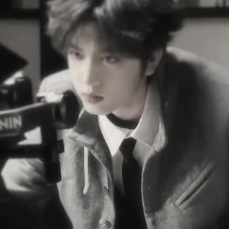 我们两个都拉过勾#锈 #张桂源 #剪辑