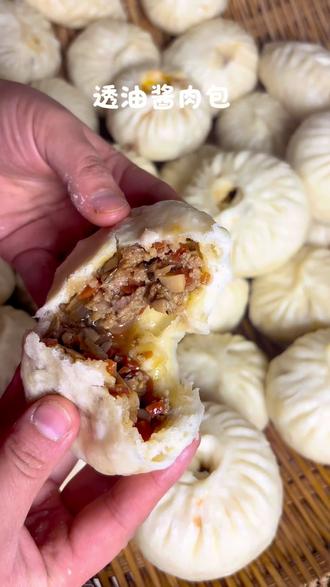 自己制作小包子的过程,包括和面、炒馅、擀皮、包馅、蒸、品尝#自制包子 #在家做美食 #包包子手法 #日常分享 #酱肉包子的做法