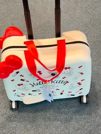 超级可爱的18寸的儿童骑行箱!! #行李箱 #旅行箱 #hellokitty #行李箱推荐#拉杆箱