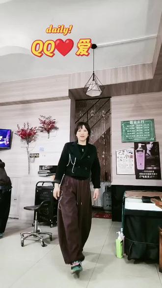 #简单易学舞蹈 ”QQ爱❤️”