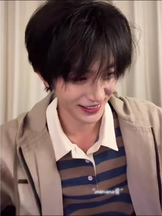 翅翅怎么这么萌!!!@张翅 #张翅 #张翅直播#向全世界安利张翅 #美男鉴赏 #萌死人不偿命