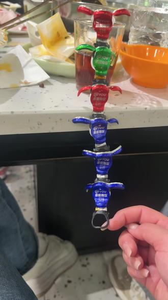 #u8燕京啤酒 ,蜈蚣出来了