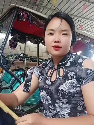 #同城热点 : 最让人羡慕的夫妻,不是郎才女貌的夫妻,不是情投意合夫妻,而是患难与共,风雨同舟,家庭和睦 婚姻稳固夫妻,无论富穷都能珍惜彼此,历经平淡,都能忠于对方,安安稳稳过日子,不离不弃一辈子!#原创