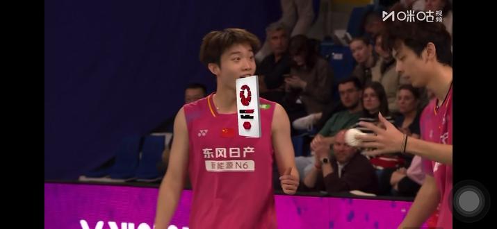 恭喜胡林组合首夺300赛冠军!
小胡打球太有灵性了,继续加油
国羽小男双未来可期~
#胡林组合 #羽毛球 #胡珂源 #胡珂源林祥毅