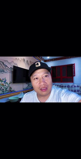 #董宇辉 将新媒体文化成功推向海外,可以说是把直播带货带向了新高度#溯源 #东盟水果 #大同观社会 #向与辉同行看齐